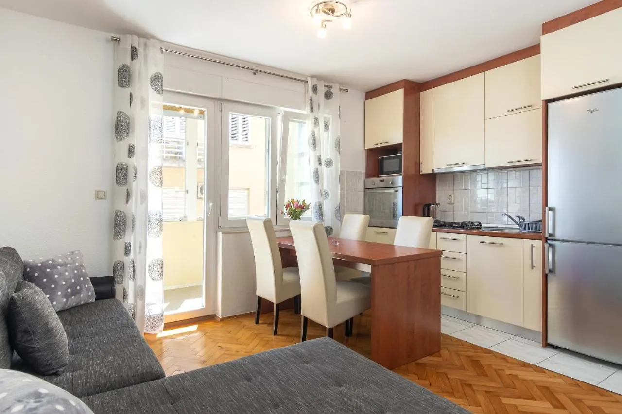 Apartment Sunce 1-Bedroom Apartment In Split